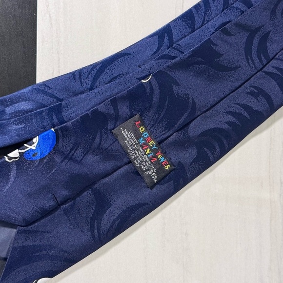 Looney Tunes Navy Necktie - Picture 2 of 2